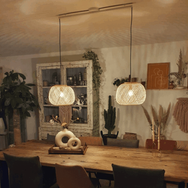 Lightswing twin diningroom